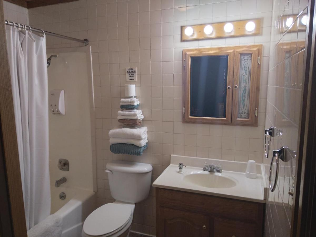 Comfort Zone Inn Rothsay 外观 照片